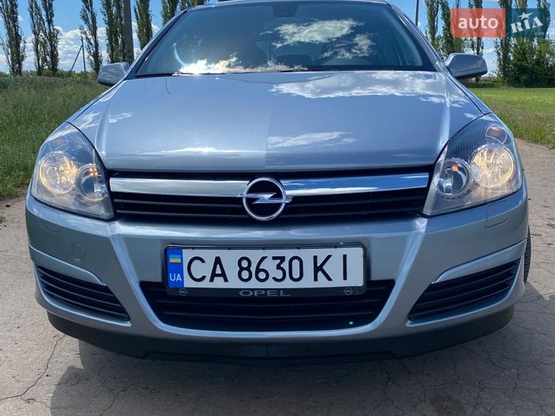 Хэтчбек Opel Astra 2004 в Новоархангельске фото 2 Хэтчбек Opel Astra 2004 в Новоархангельске