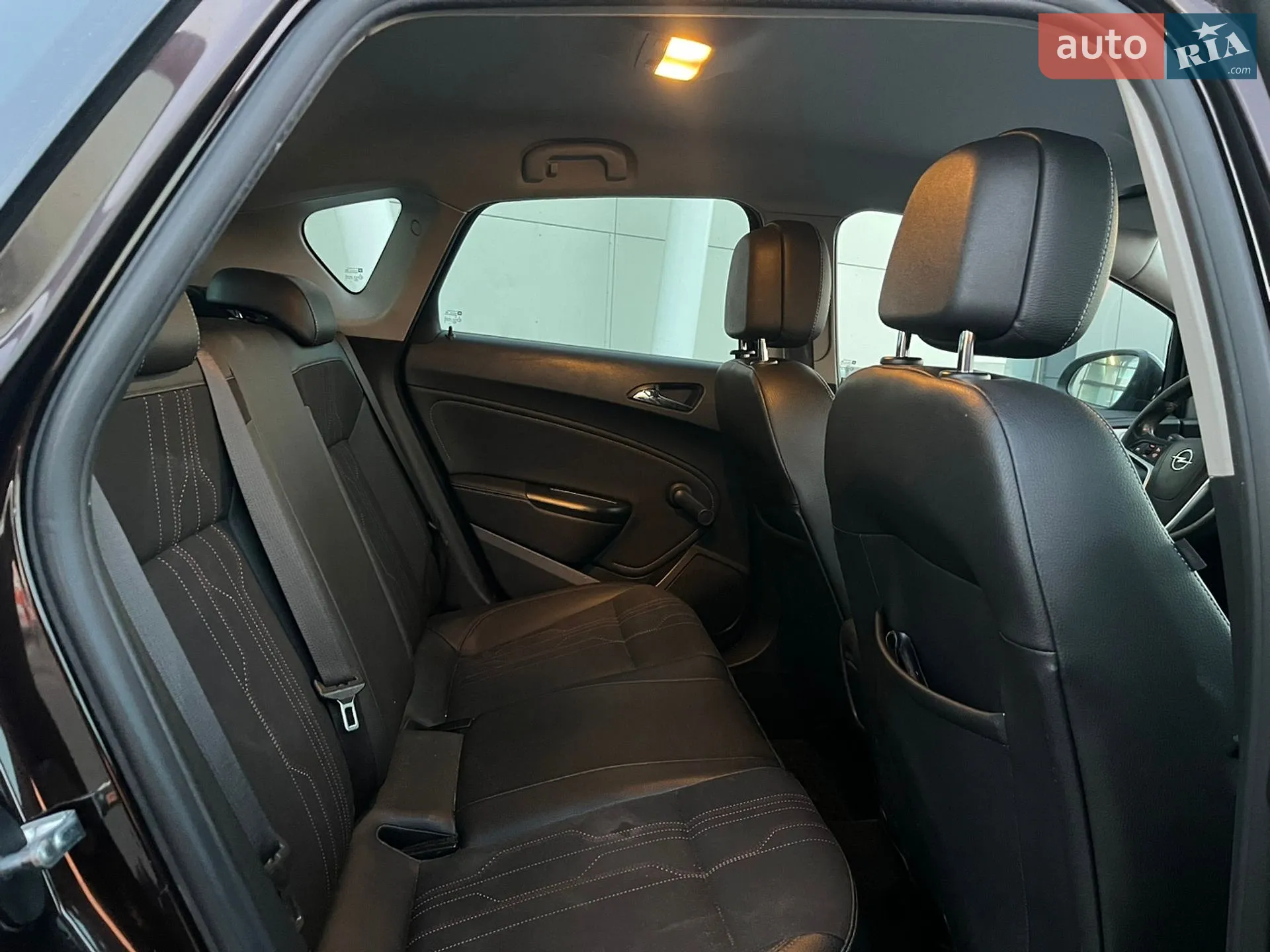2012 Opel Astra - мініатюра 13