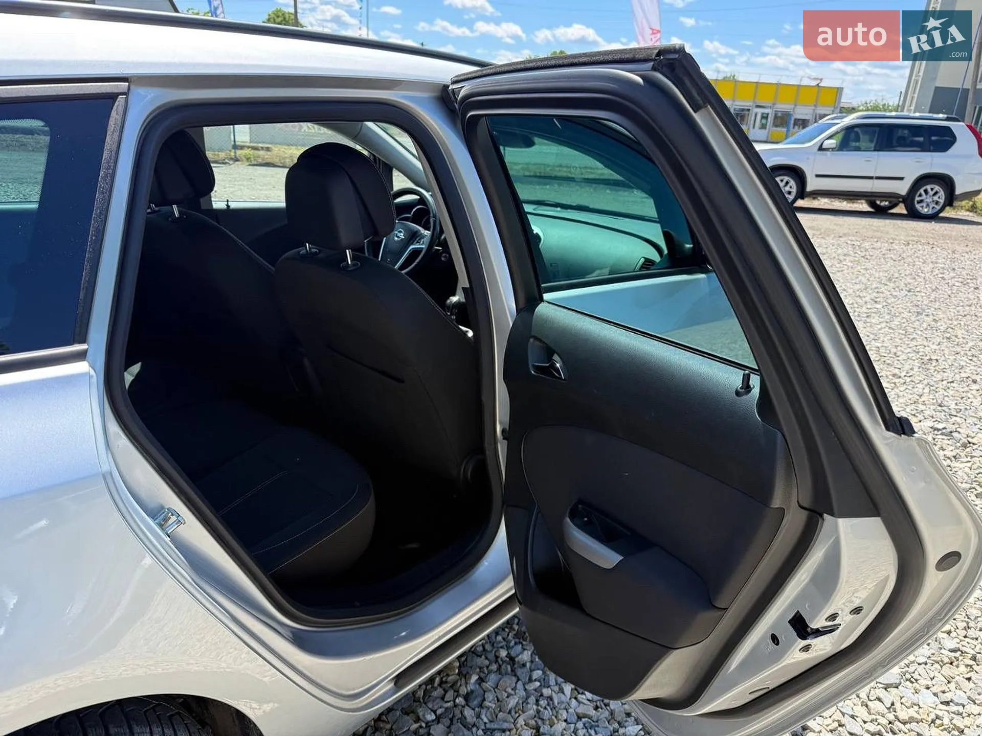 2011 Opel Astra - мініатюра 28