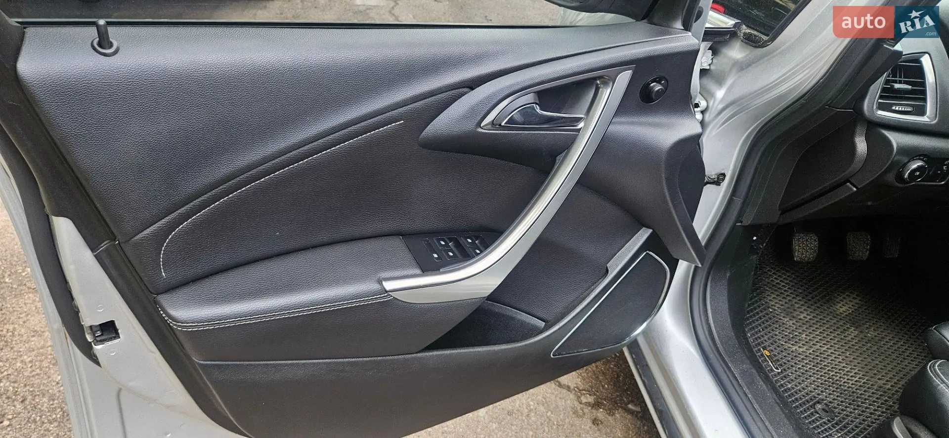 2011 Opel Astra - мініатюра 11