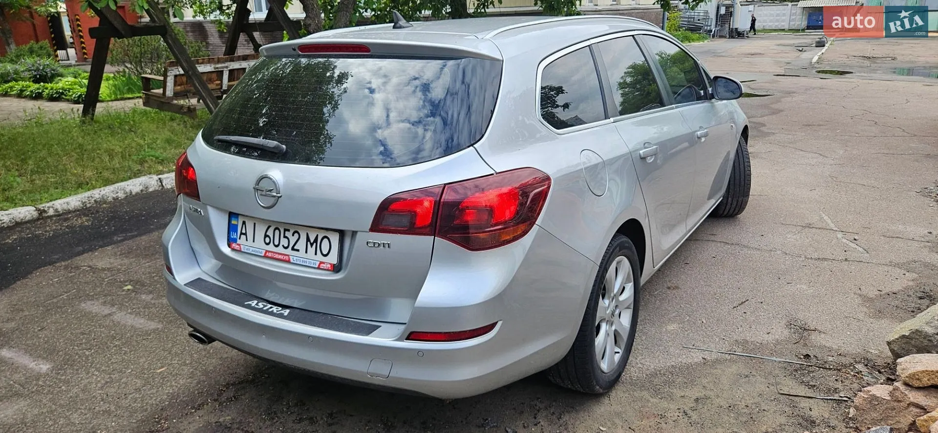 2011 Opel Astra - мініатюра 15