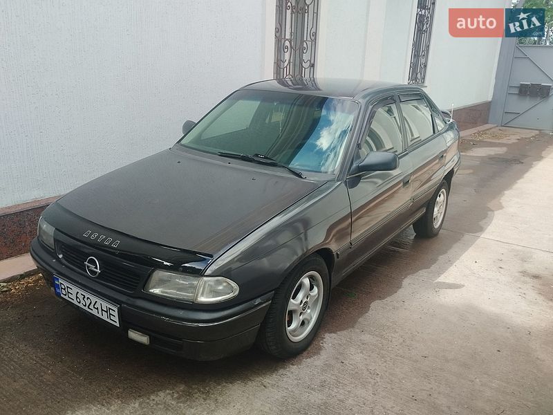 Седан Opel Astra 1996 в Николаеве