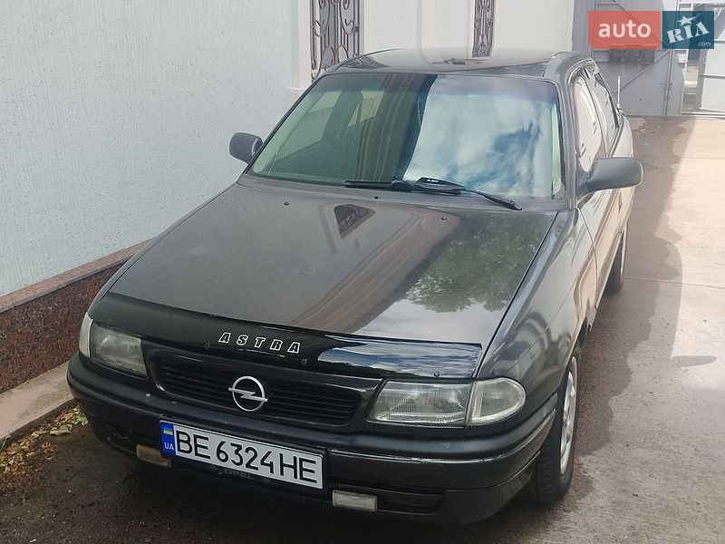 Седан Opel Astra 1996 в Николаеве