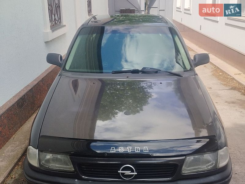 Седан Opel Astra 1996 в Николаеве