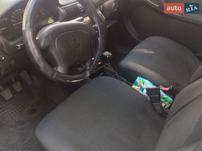 Седан Opel Astra 1996 в Николаеве