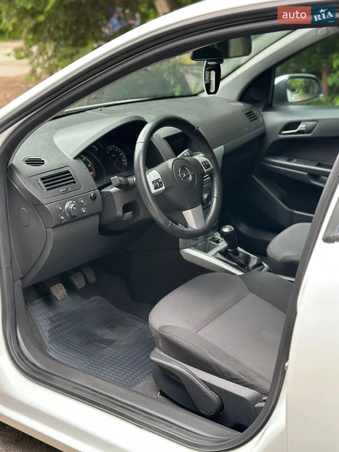 2010 Opel Astra - мініатюра 18