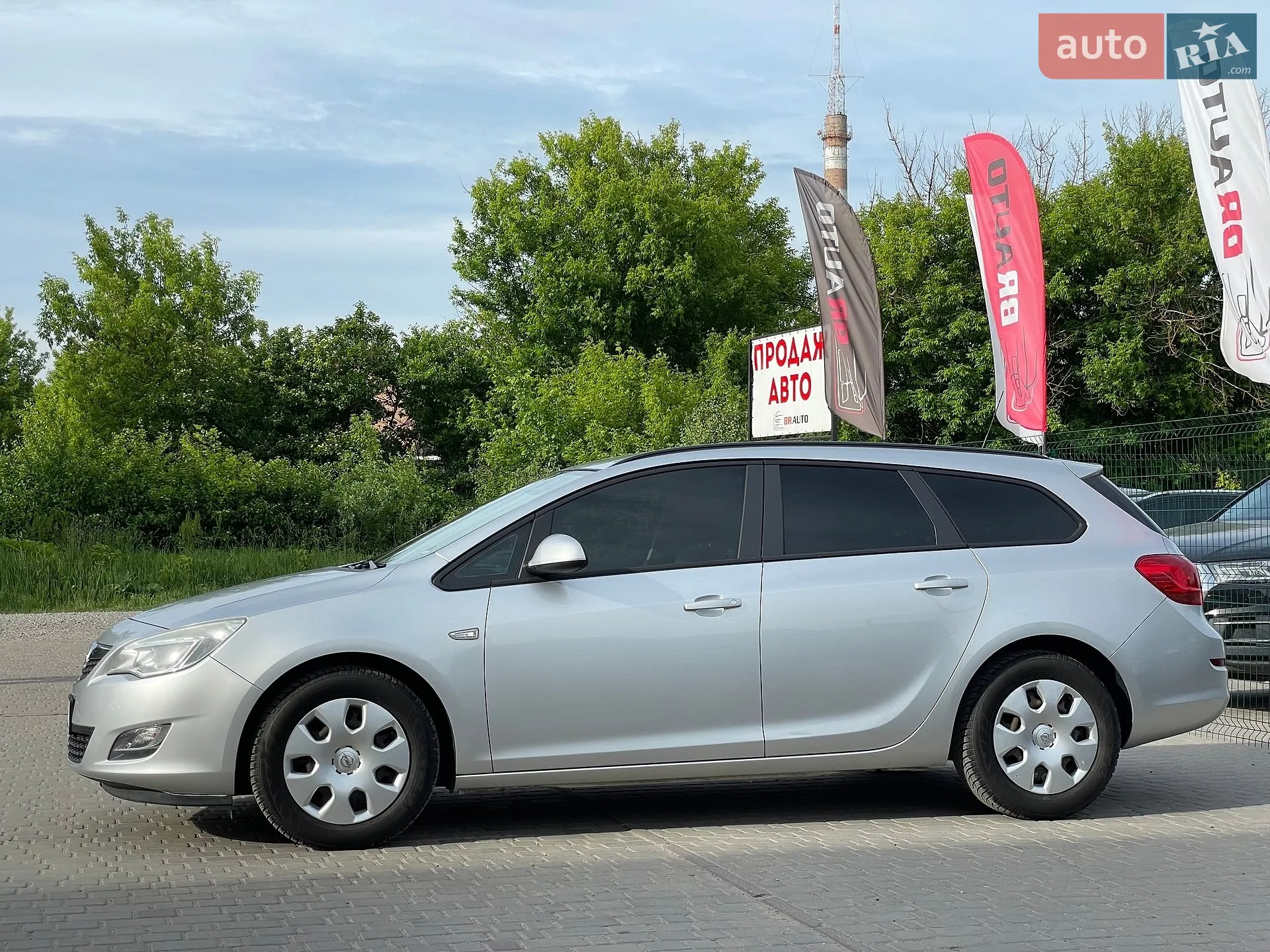 2011 Opel Astra - мініатюра 12