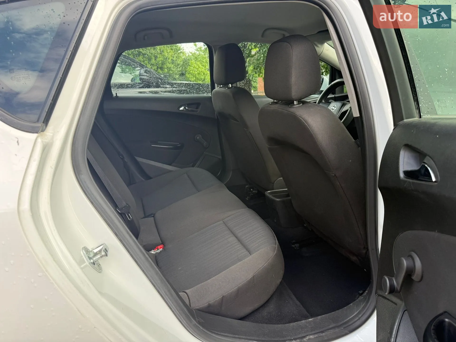 2011 Opel Astra - мініатюра 14