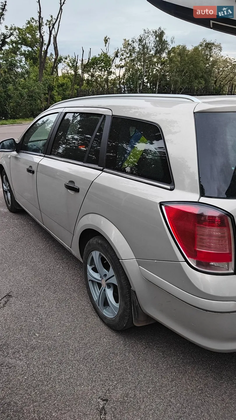 2010 Opel Astra - мініатюра 9
