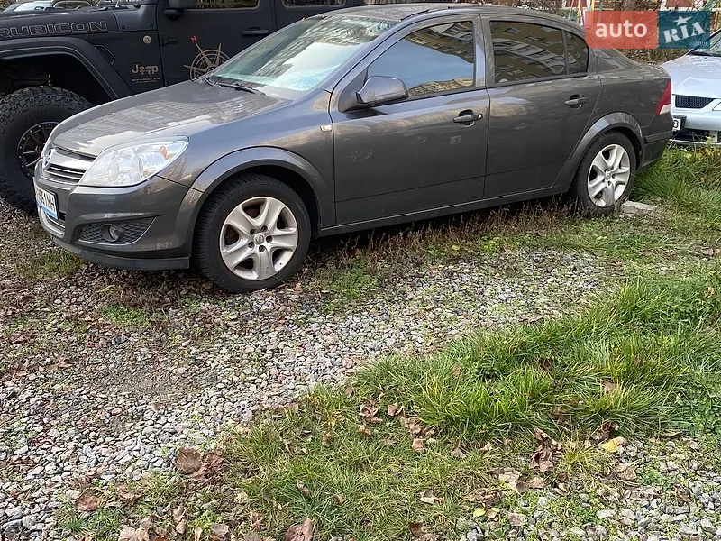 Opel Astra 2013