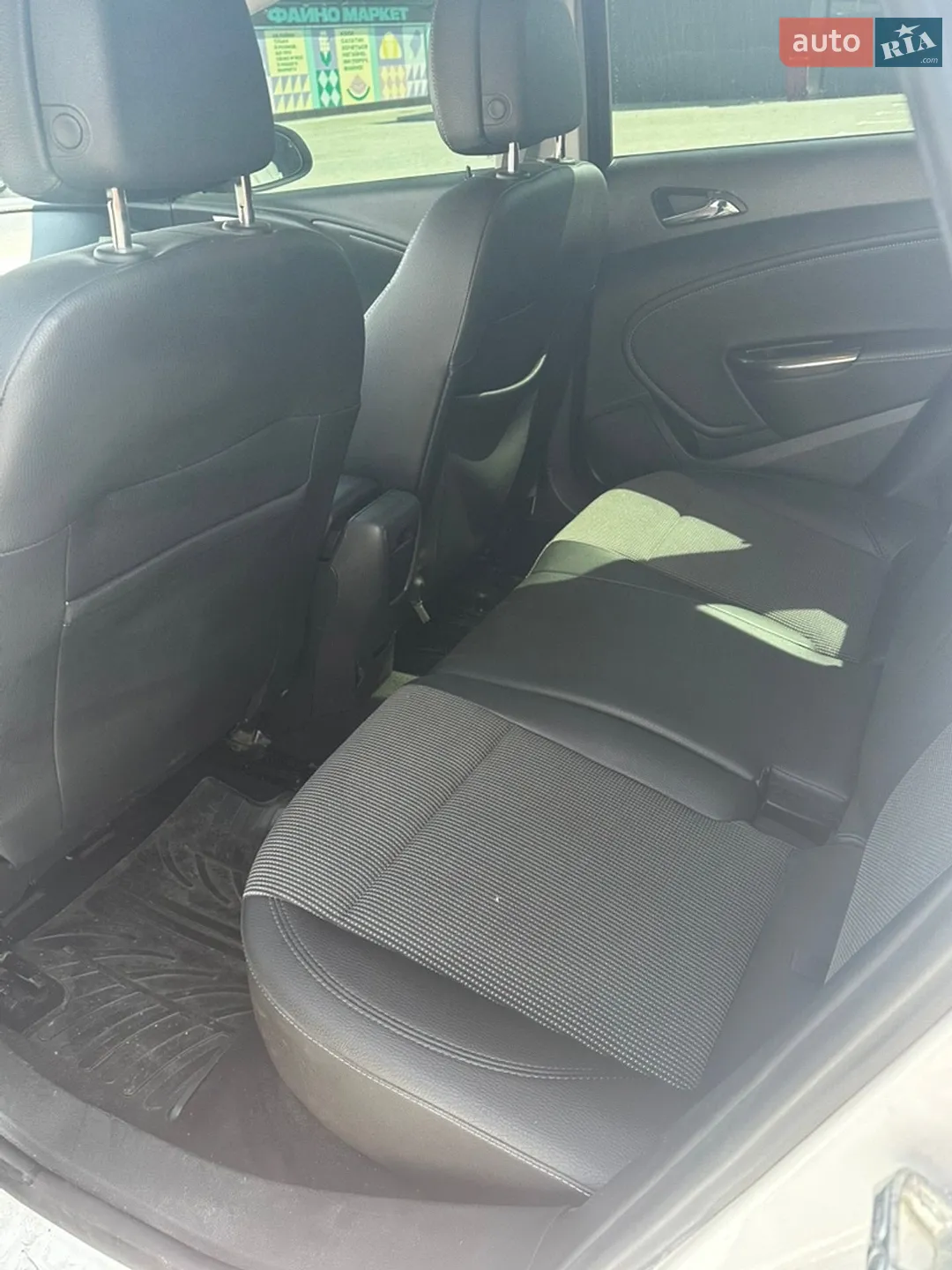 2011 Opel Astra - мініатюра 14