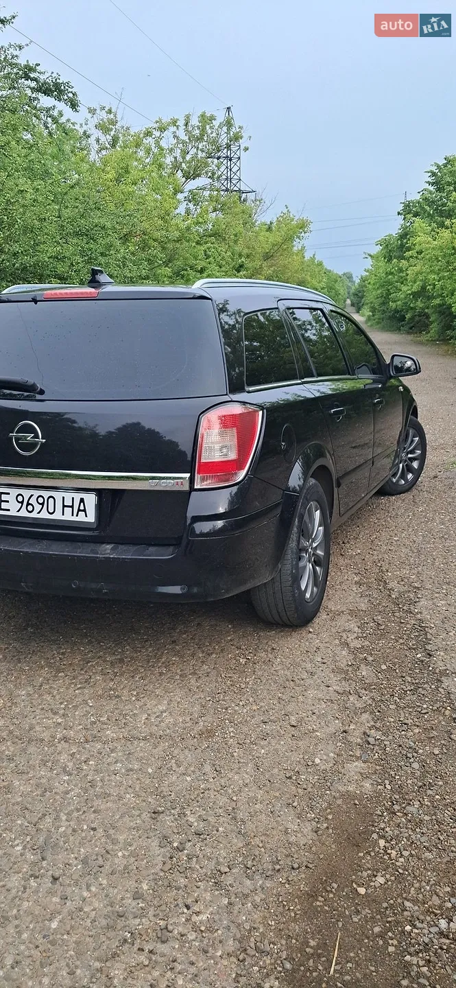 2010 Opel Astra - мініатюра 7