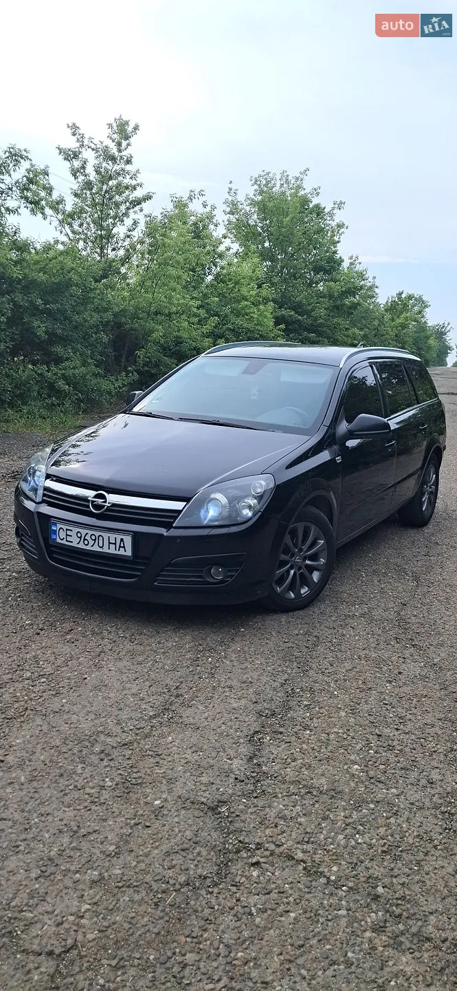 2010 Opel Astra - фото 1