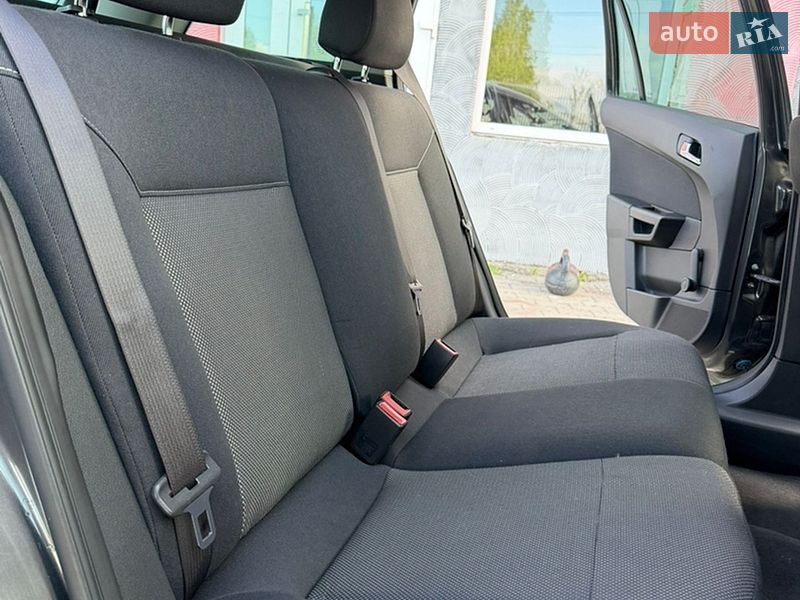 Универсал Opel Astra 2010 в Лубнах фото 48 Универсал Opel Astra 2010 в Лубнах