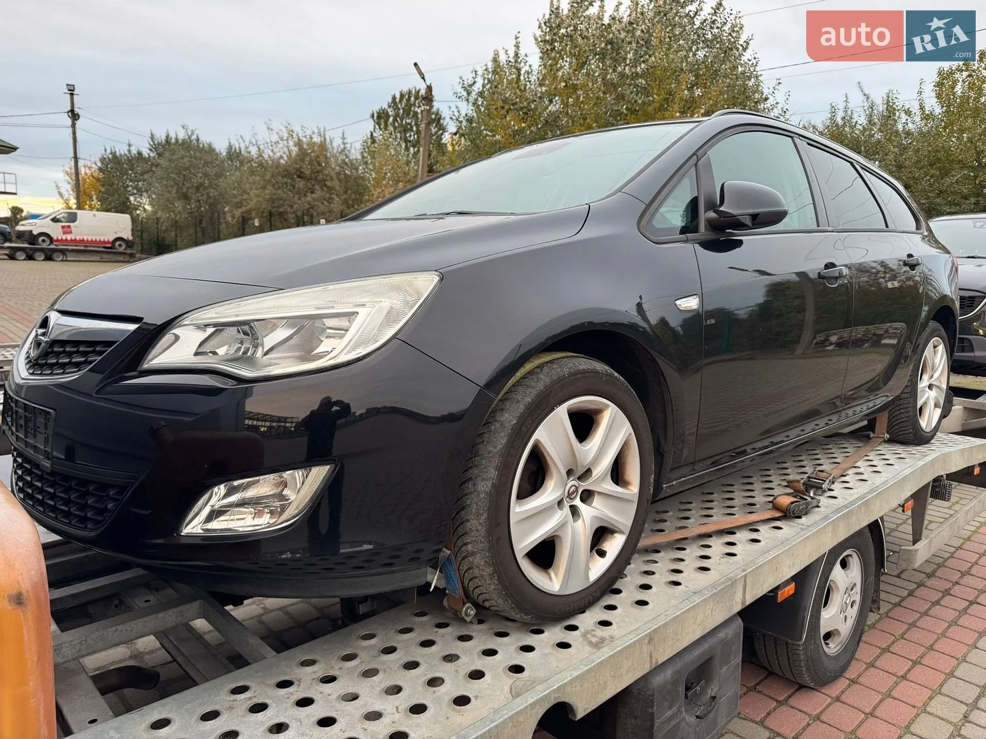 2011 Opel Astra - фото 1
