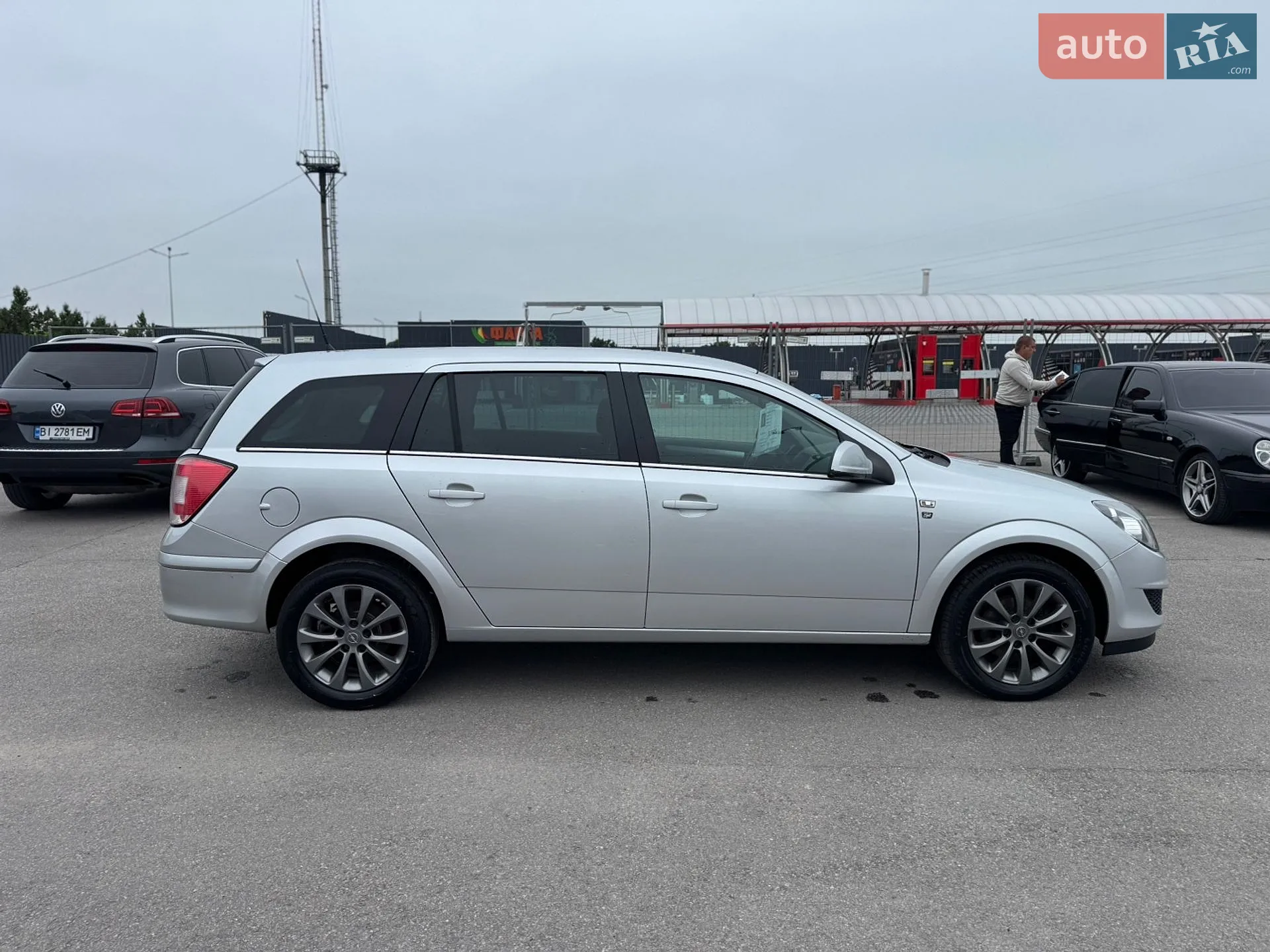2010 Opel Astra - мініатюра 2