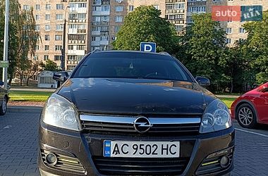 Універсал Opel Astra 2005 в Луцьку
