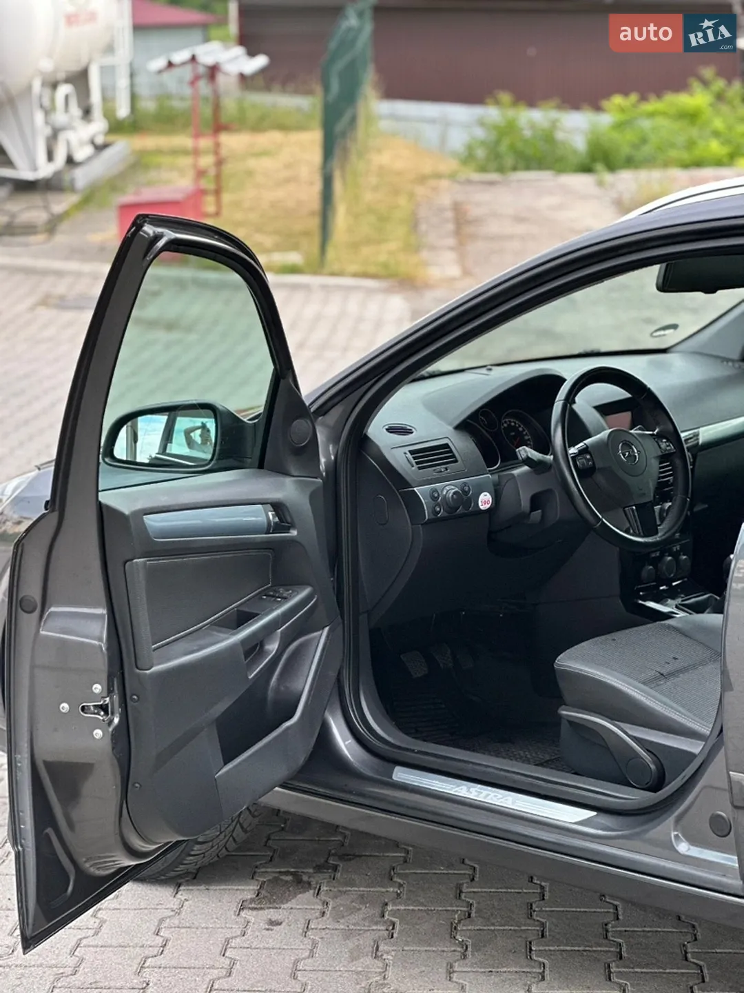 2010 Opel Astra - мініатюра 15