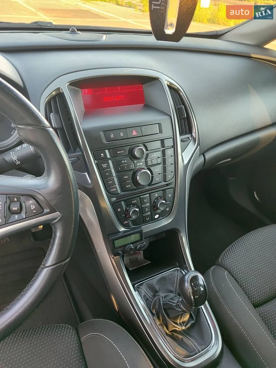 2011 Opel Astra - мініатюра 12