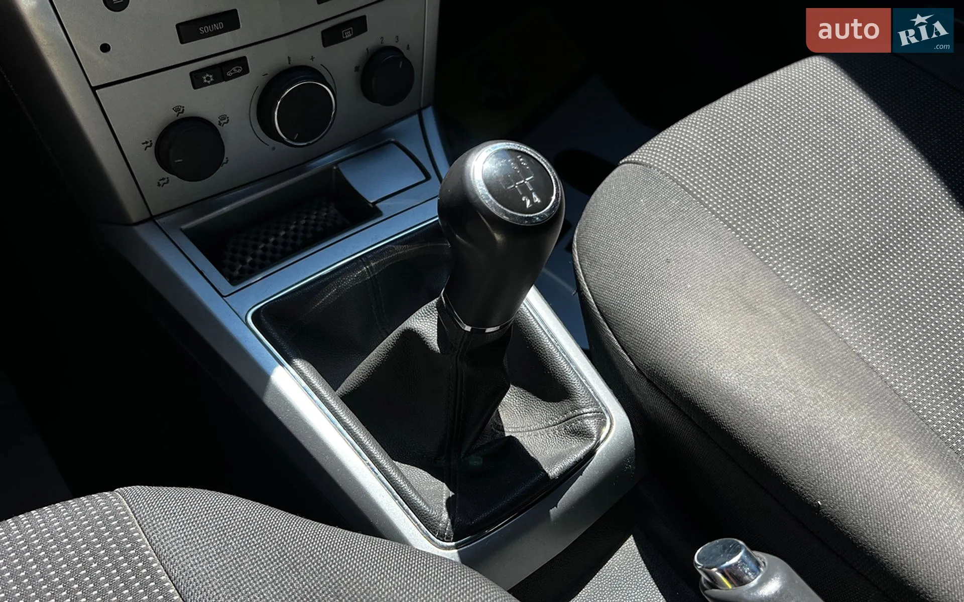 2011 Opel Astra - мініатюра 19