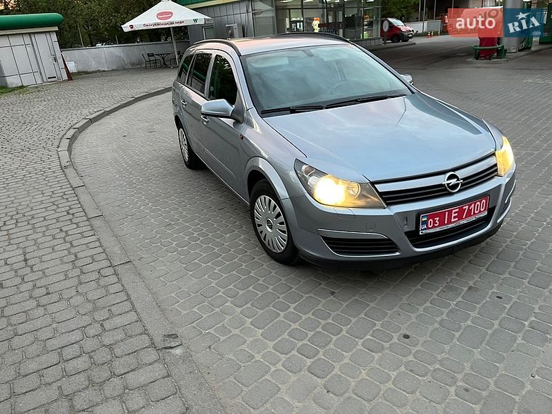 Універсал Opel Astra 2005 в Луцьку