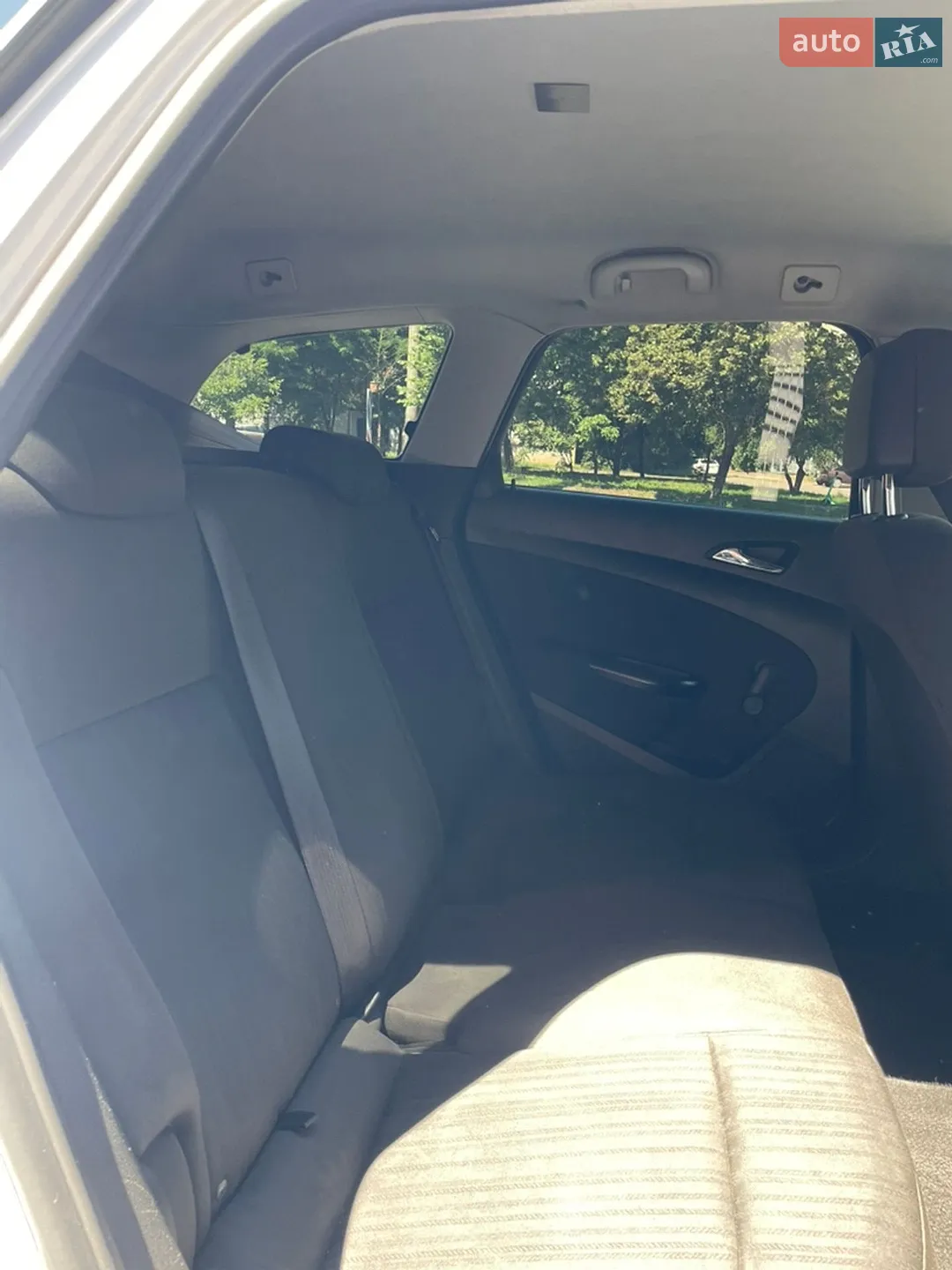 2011 Opel Astra - мініатюра 8