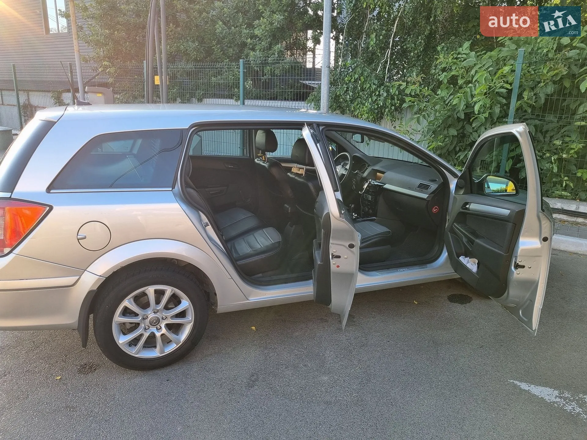 2010 Opel Astra - мініатюра 9