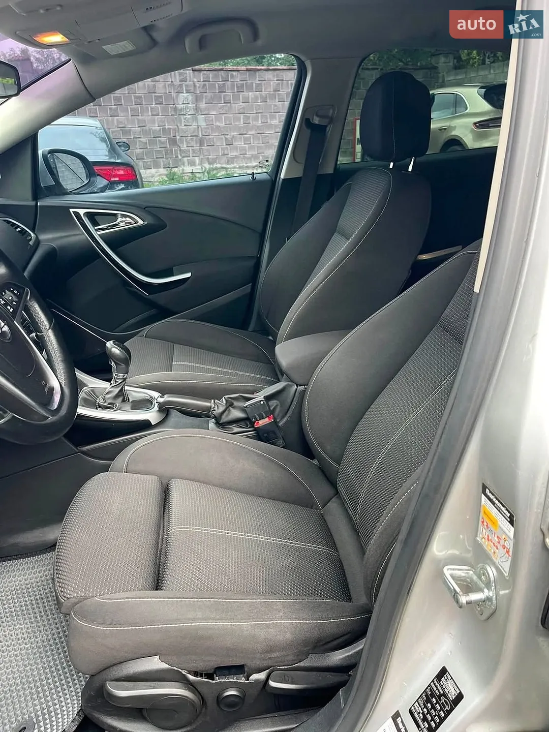 2011 Opel Astra - мініатюра 16