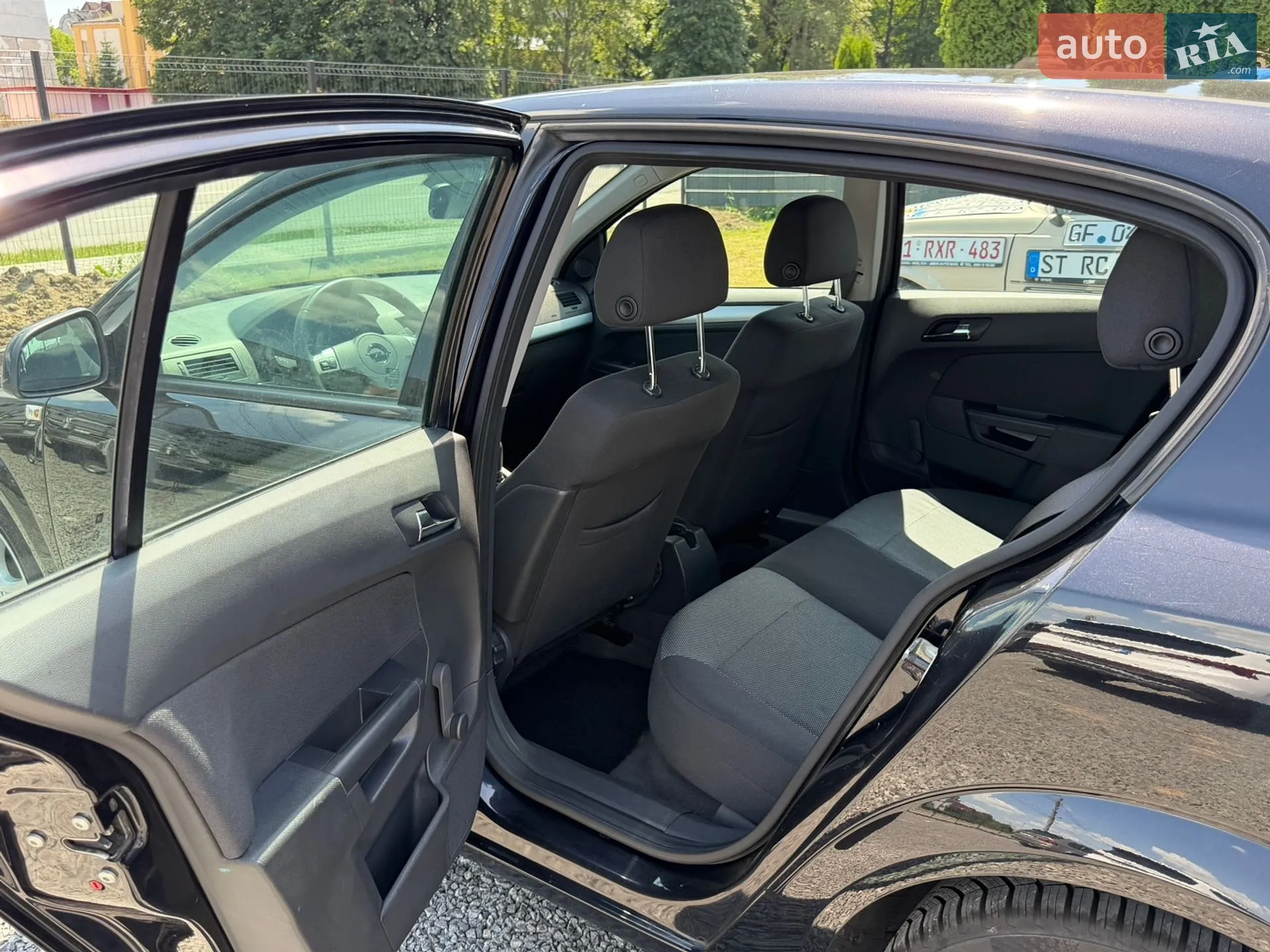 2010 Opel Astra - мініатюра 8