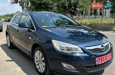 Хэтчбек Opel Astra 2010 в Луцке