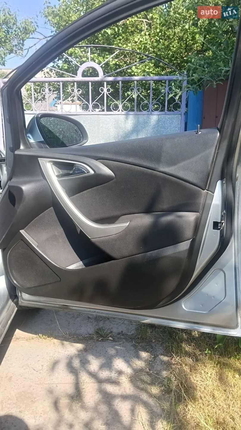 2010 Opel Astra - мініатюра 18