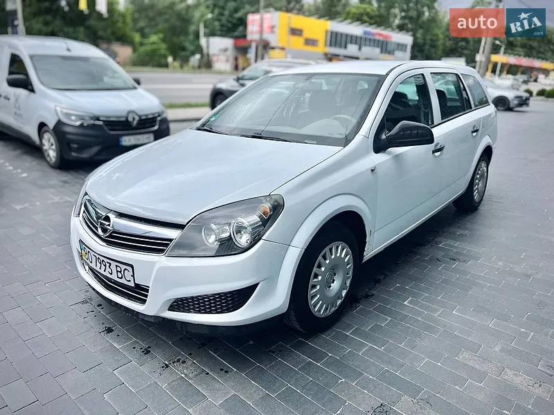 Opel Astra 2010