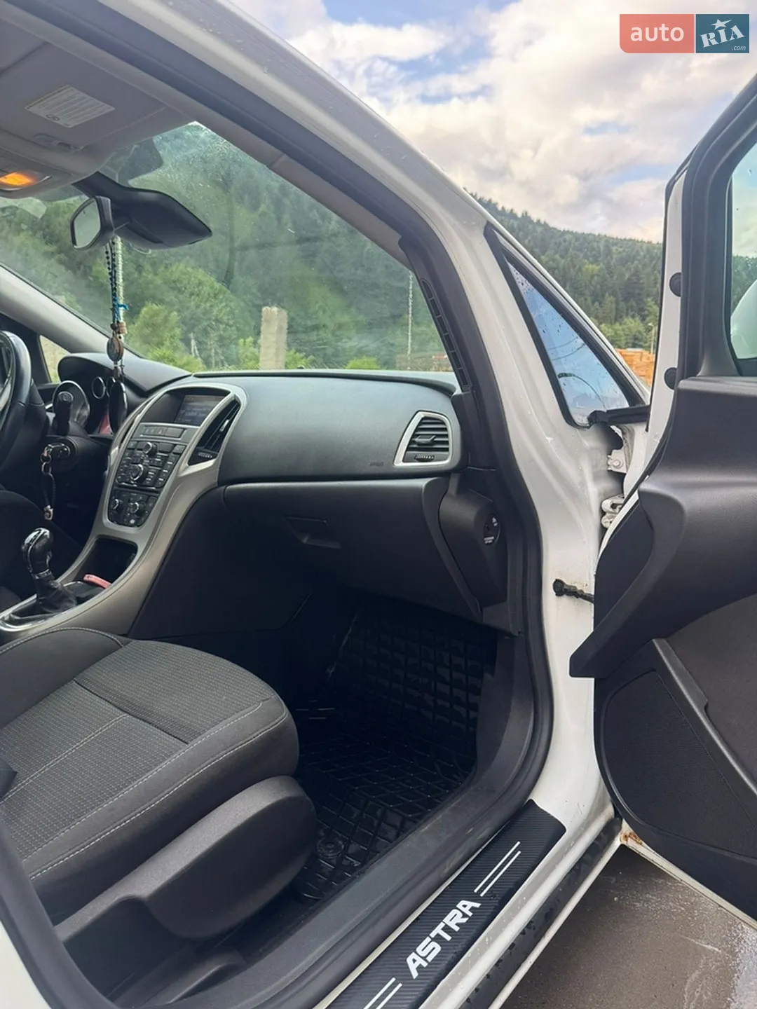 2011 Opel Astra - мініатюра 11