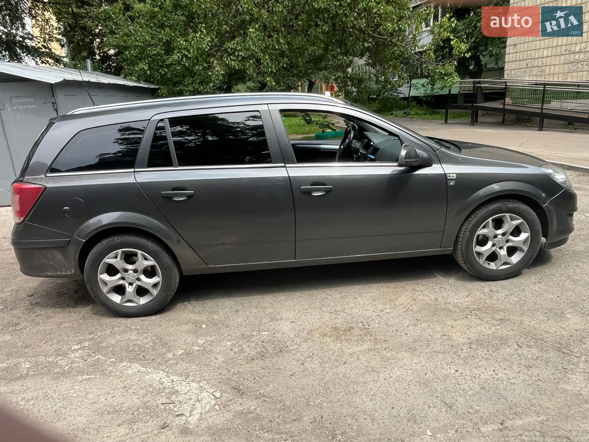 2010 Opel Astra - мініатюра 8