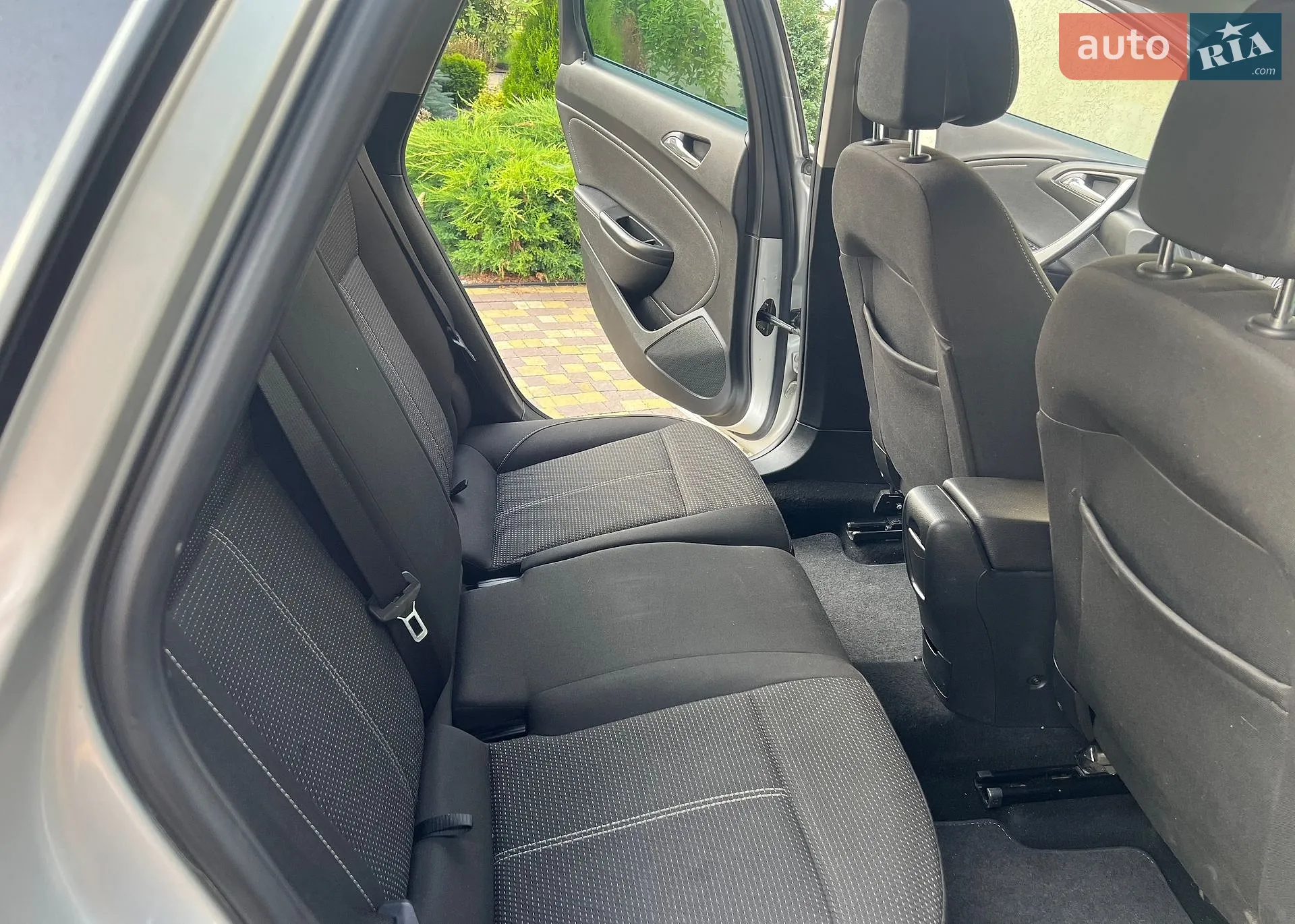 2013 Opel Astra - мініатюра 27