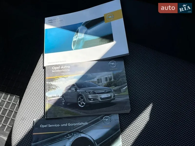 Универсал Opel Astra 2010 в Емильчине документ