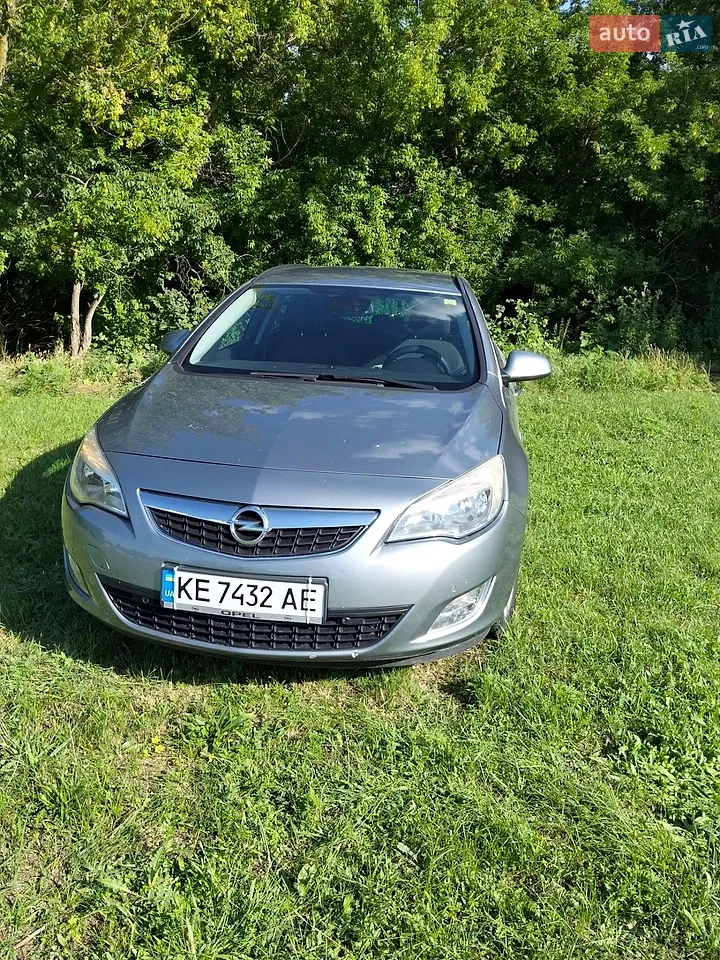 2011 Opel Astra - мініатюра 10