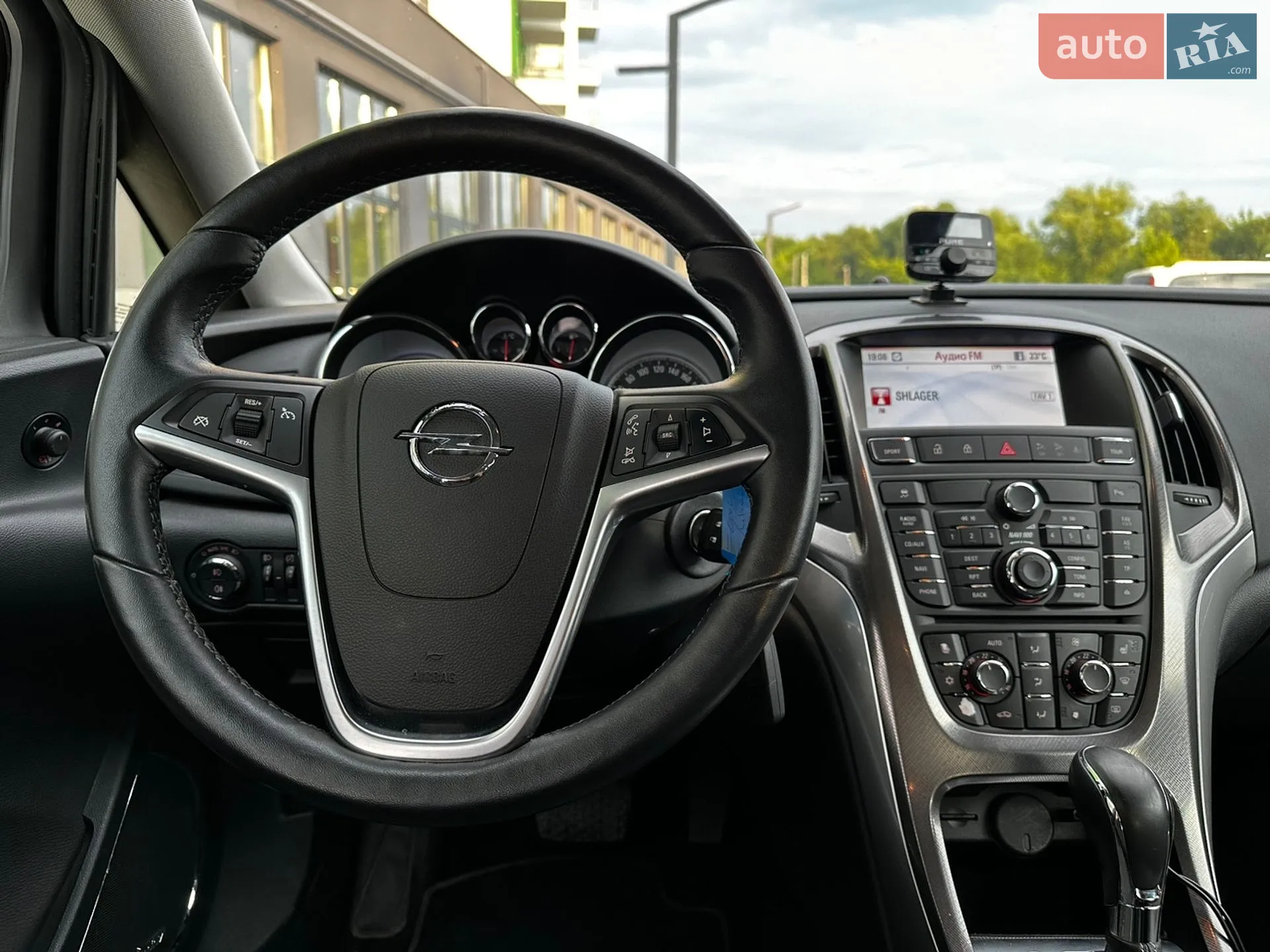 2012 Opel Astra - мініатюра 29