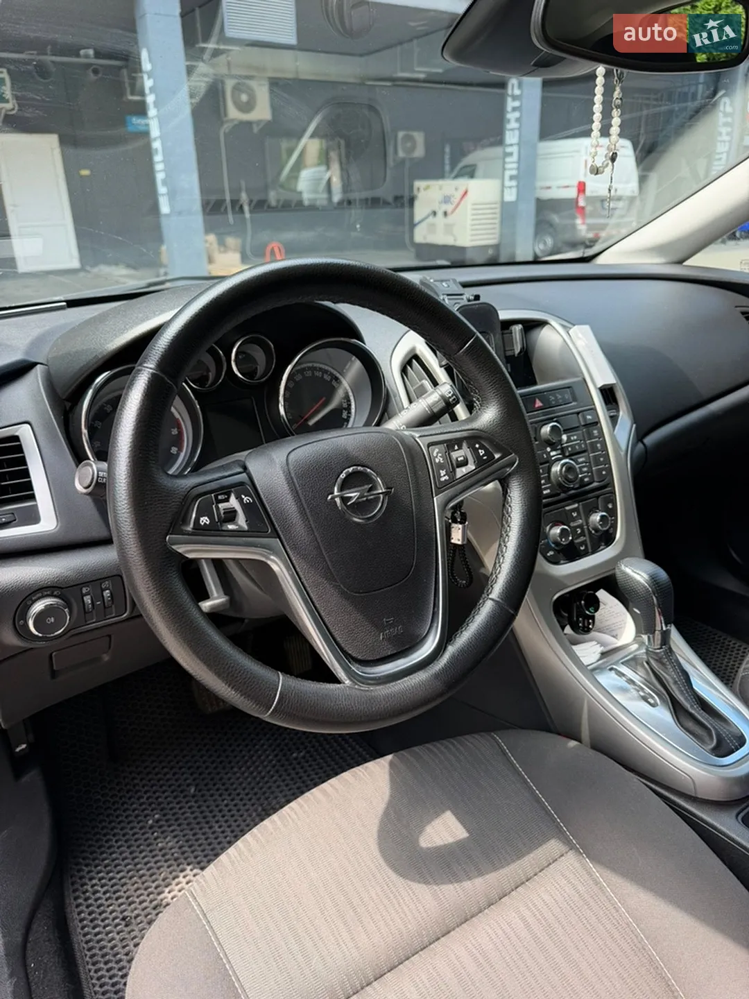 2011 Opel Astra - мініатюра 9