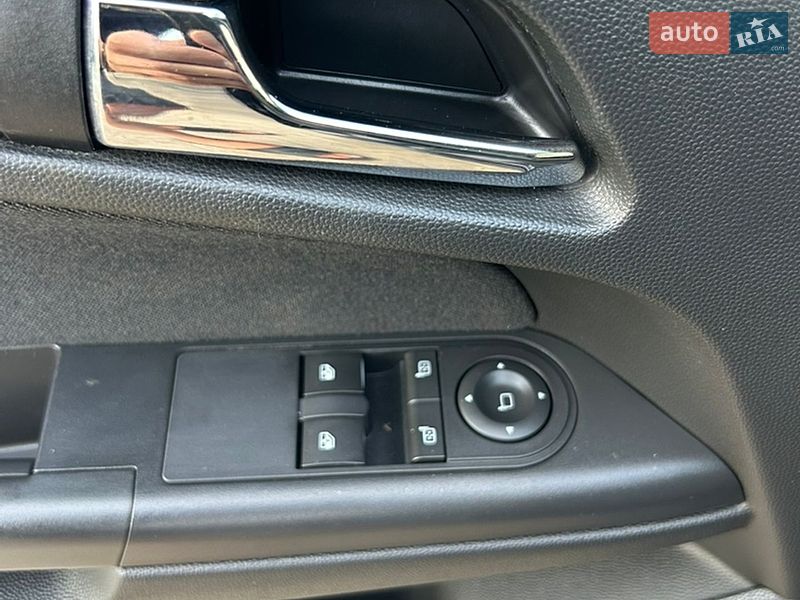 Универсал Opel Astra 2009 в Ровно