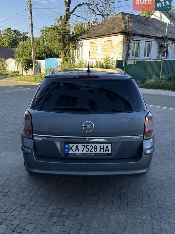 Универсал Opel Astra 2007 в Василькове
