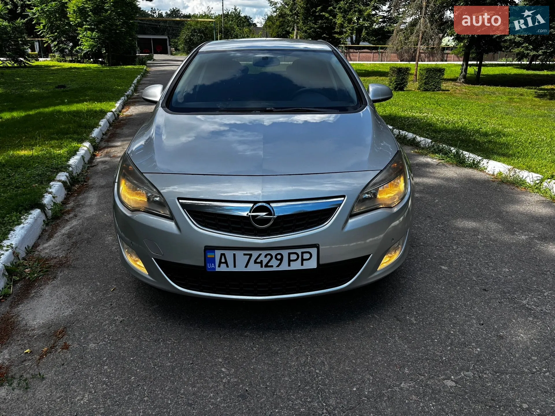 2010 Opel Astra - мініатюра 8