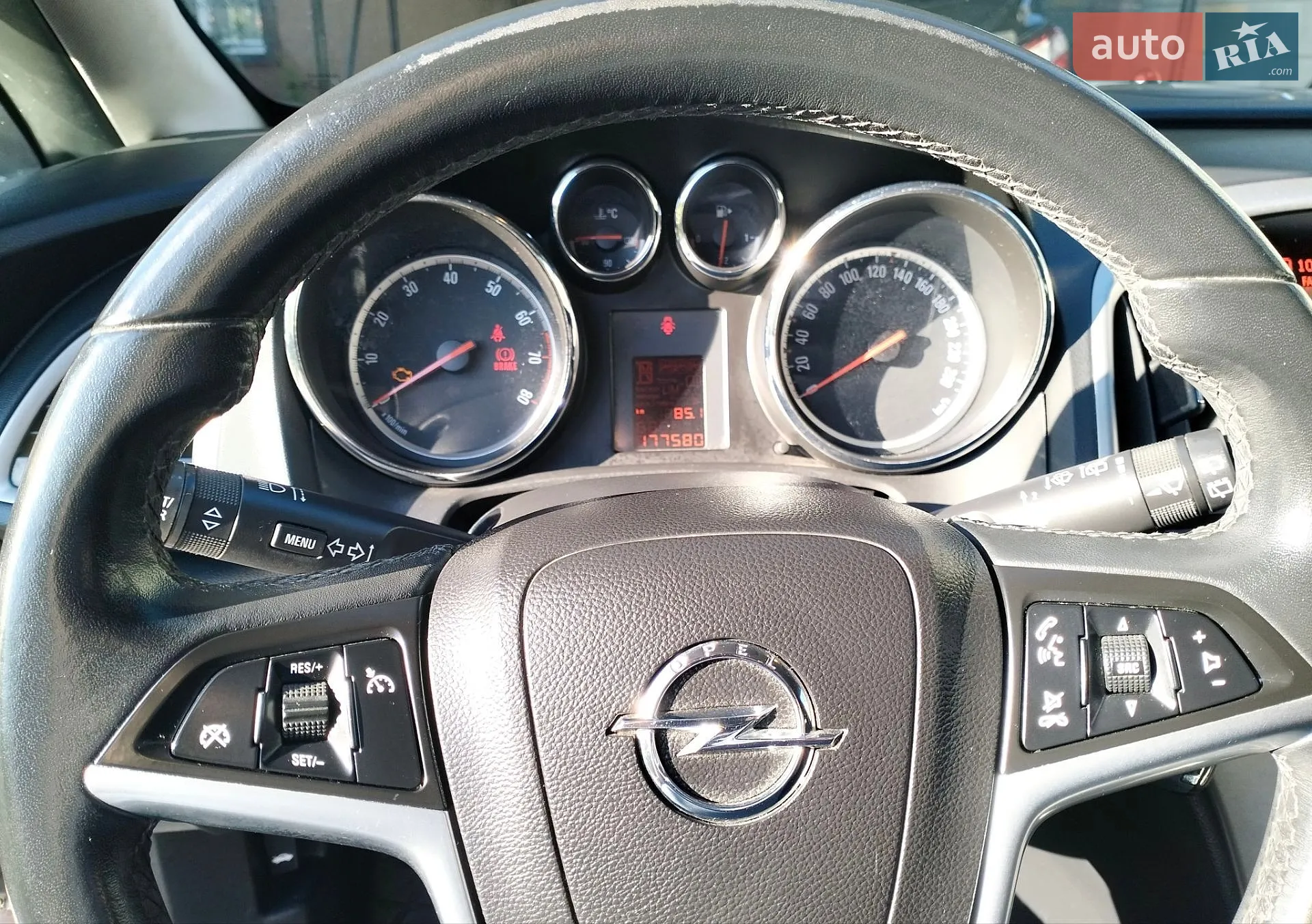 2011 Opel Astra - мініатюра 10