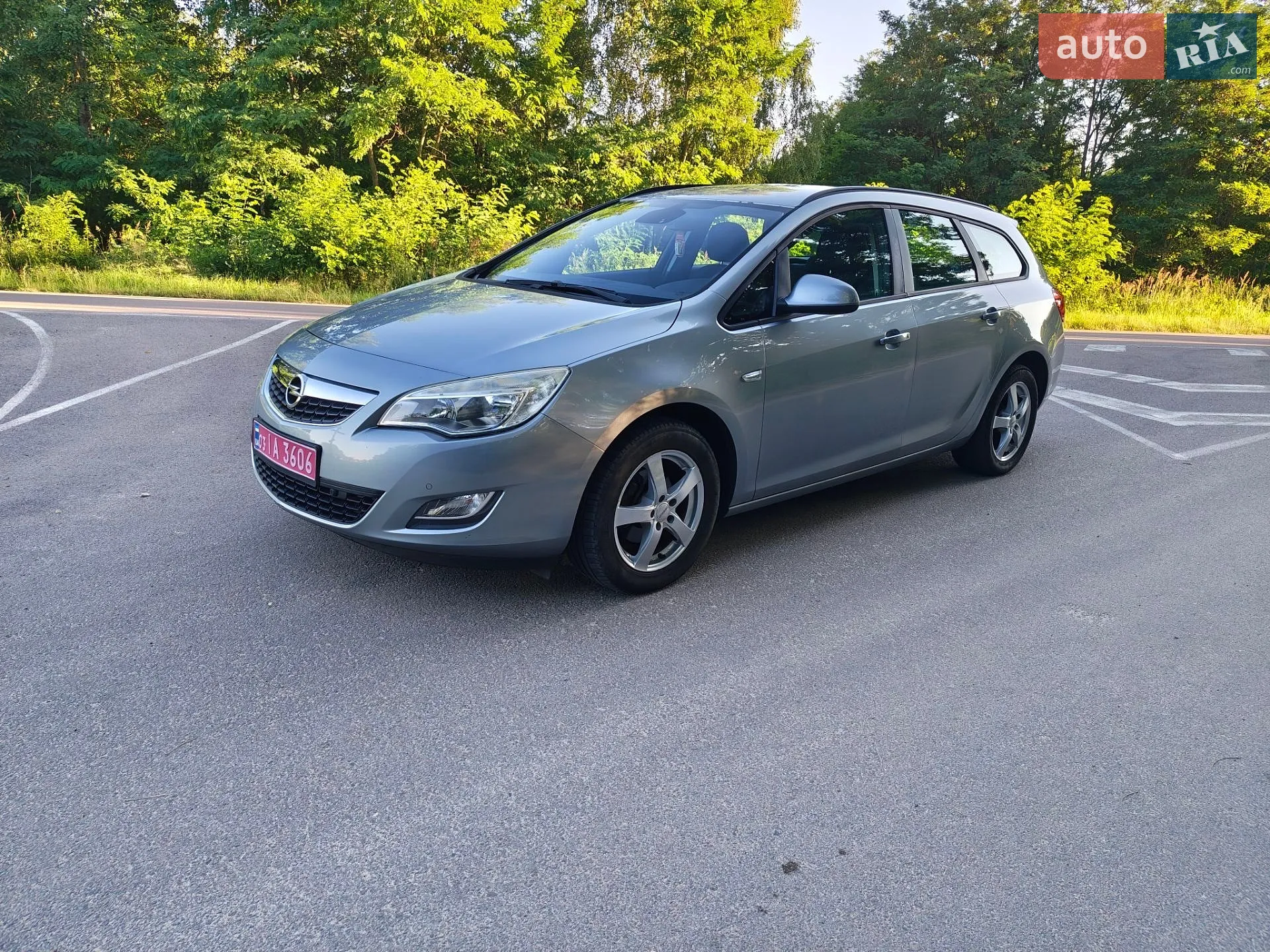 2011 Opel Astra - фото 1
