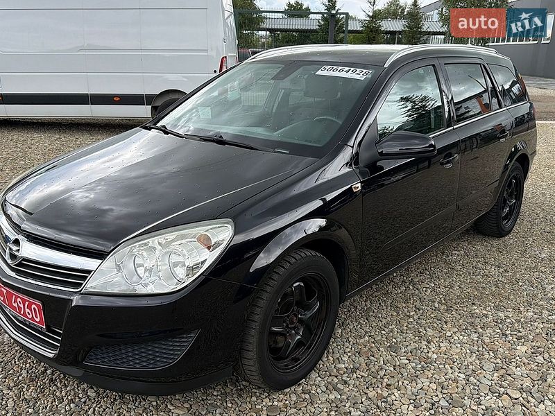 Opel Astra, photos from the listing