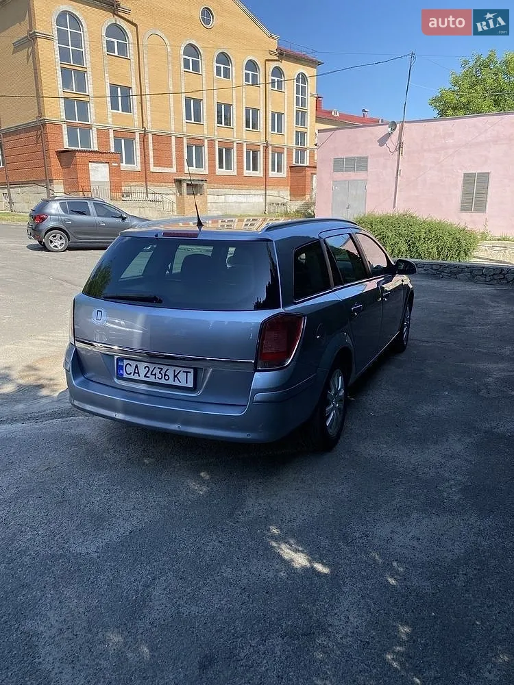 2010 Opel Astra - мініатюра 2