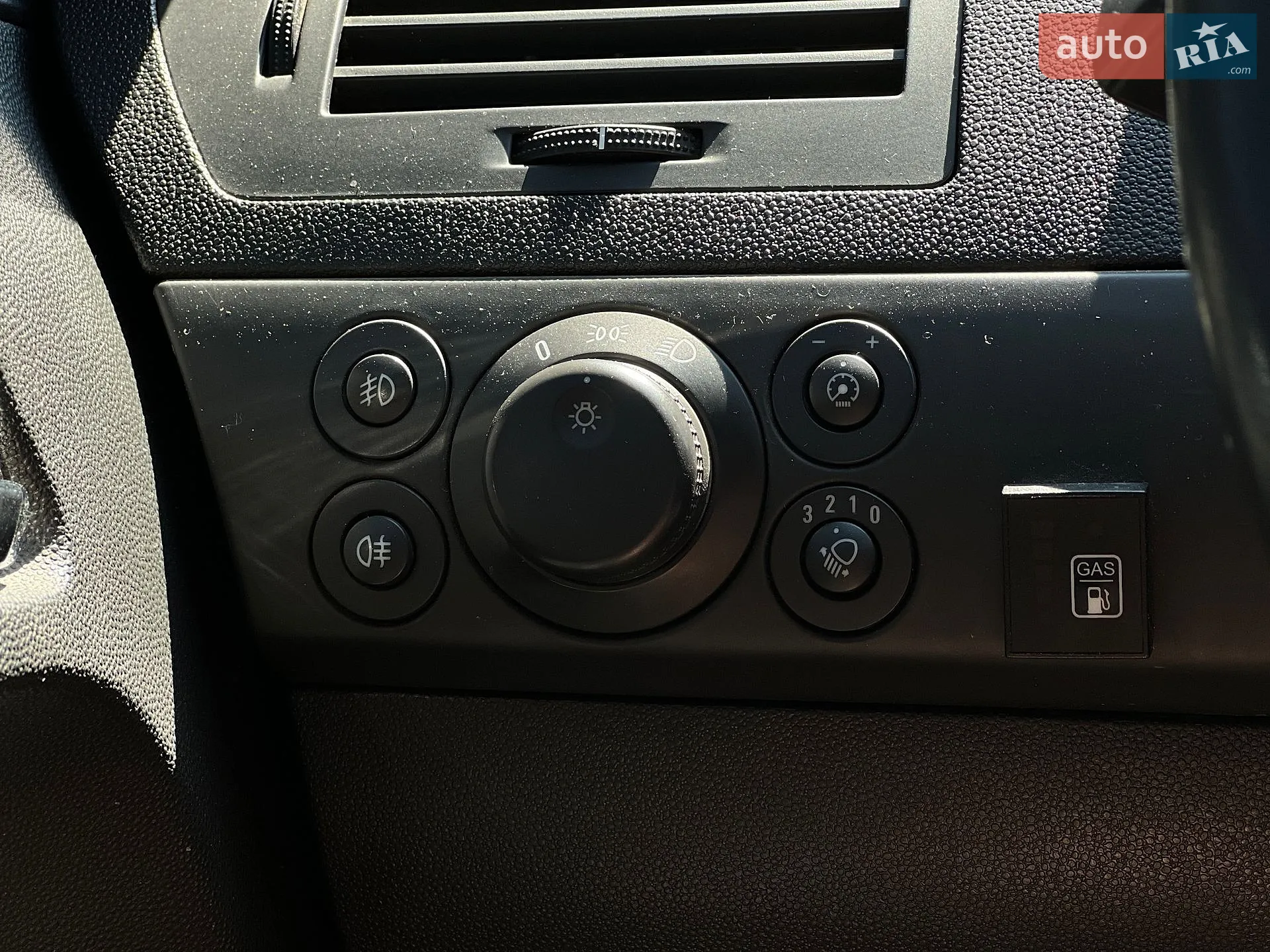 2011 Opel Astra - мініатюра 16