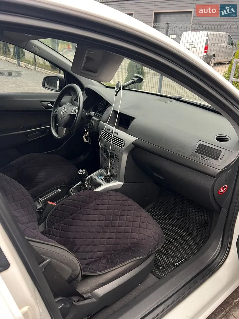 2010 Opel Astra - мініатюра 10