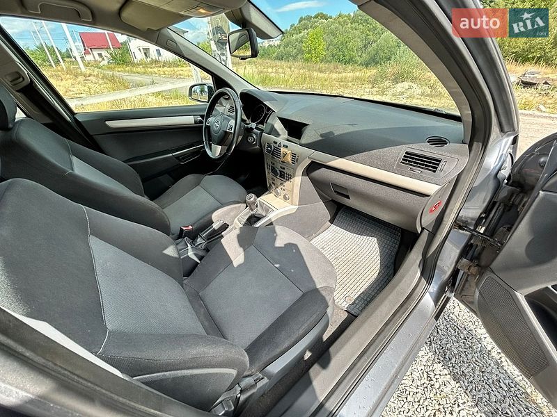 Хетчбек Opel Astra 2007 в Житомирі