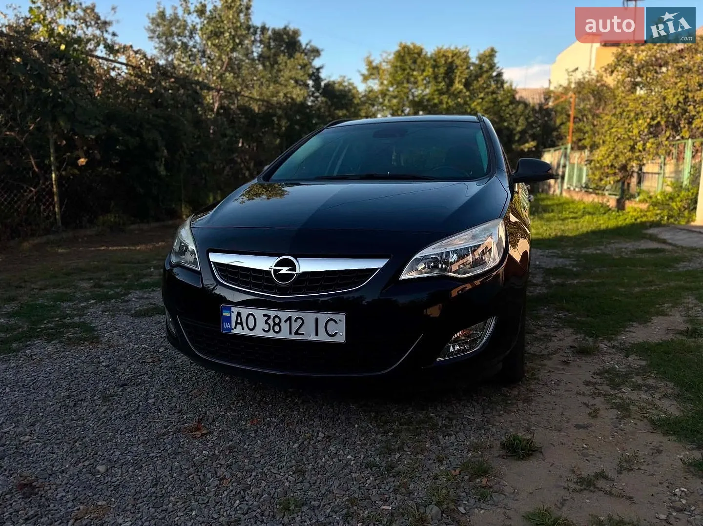2011 Opel Astra - фото 1